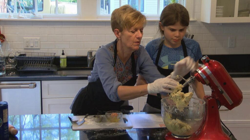 Teens Cook: French Edition – Season 2 – Episode 1 – Chocolate Tarts Teens Cook: French Edition – Season 2 – Episode 1 – Chocolate Tarts