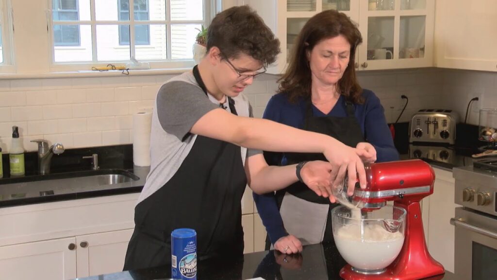 Teens Cook: French Edition – Season 2 – Episode 6 – Floating Island Teens Cook: French Edition – Season 2 – Episode 6 – Floating Island
